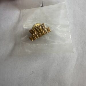 Gold Toned WWII Veteran Pin
